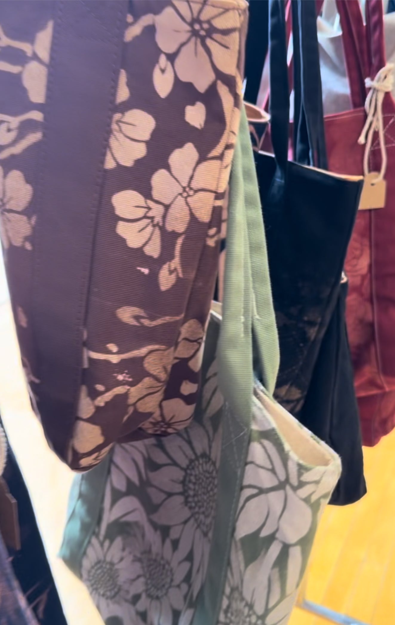 Bloom and Carry Tote Collection